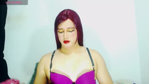Snapshot of sophiehillsxo chatting on May 16, 2026, 11:57 pm sophiehillsxo online show from May 16, 2026, 11:57 pm