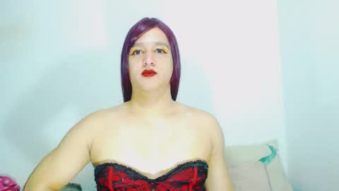 Snapshot of sophiehillsxo chatting on May 18, 2026, 5:46 am sophiehillsxo online show from May 18, 2026, 5:46 am