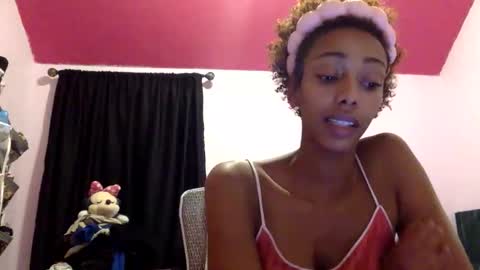 Snapshot of sophieinthecity chatting on May 28, 2026, 2:09 am Sophia Star online show from May 28, 2026, 2:09 am