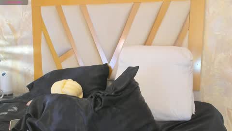 Sophie online show from January 30, 2025, 4:24 pm