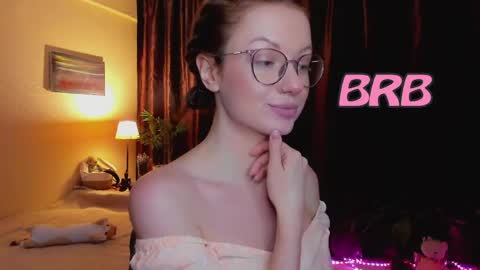 Snapshot of sophieleroux chatting on April 29, 2026, 5:30 pm sophieleroux online show from April 29, 2026, 5:30 pm