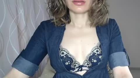 Sophiemisss online show from June 6, 2026, 6:29 am