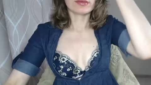 Sophiemisss online show from July 7, 2026, 6:27 am
