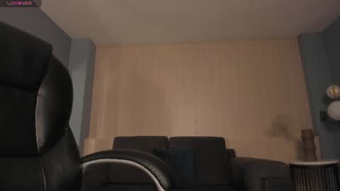 Sophie  Palmer online show from July 13, 2026, 12:30 pm