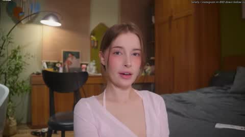 Snapshot of sophiephoria chatting on May 2, 2026, 6:02 pm Sophie Next stream 3 online show from May 2, 2026, 6:02 pm