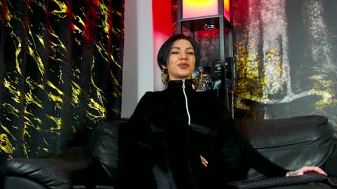 Snapshot of sophiepriestess chatting on December 15, 2024, 5:31 pm SophiePriestess online show from December 15, 2024, 5:31 pm