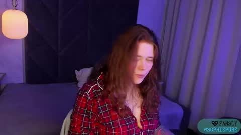 Sophie online show from October 23, 2025, 8:40 pm