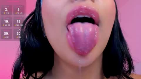 Snapshot of sophierooy chatting on November 14, 2025, 8:29 pm sophierooy online show from November 14, 2025, 8:29 pm