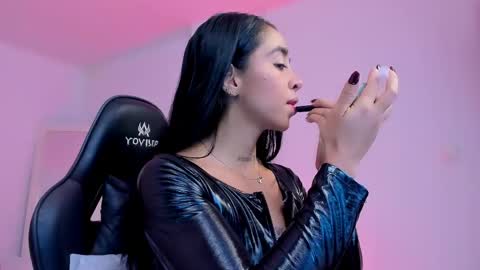 sophierooy online show from May 24, 2026, 3:50 pm