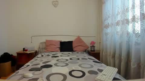 Sophie online show from February 23, 2025, 5:23 am