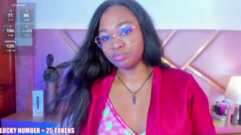 Snapshot of sophiesinclair chatting on May 11, 2026, 12:22 pm Sophie online show from May 11, 2026, 12:22 pm