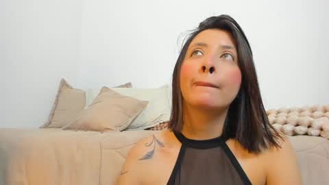 Snapshot of sophiesoft_ chatting on May 30, 2026, 9:45 pm Sophy online show from May 30, 2026, 9:45 pm