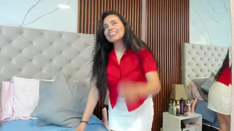 My name is Sofia online show from April 26, 2026, 11:52 am