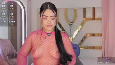 Snapshot of sophy_champagne chatting on June 16, 2026, 12:46 am sophy online show from June 16, 2026, 12:46 am