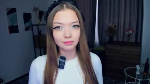 Snapshot of sophystarks chatting on November 26, 2025, 10:16 am Emilia You can call me Emmy online show from November 26, 2025, 10:16 am