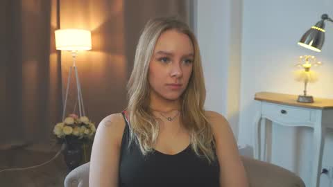 Anna online show from March 19, 2026, 2:10 pm