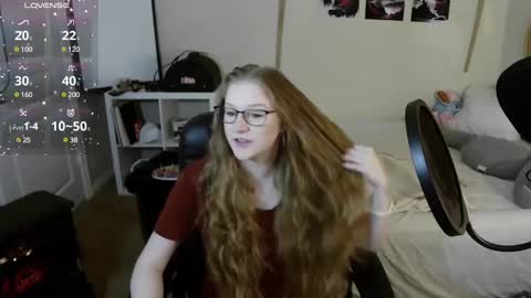 Snapshot of southerbunny chatting on February 19, 2025, 10:34 am Bunnydathug online show from February 19, 2025, 10:34 am