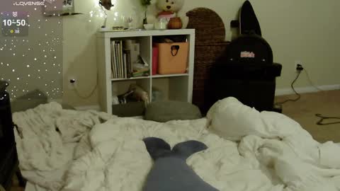 Snapshot of southerbunny chatting on October 5, 2025, 10:02 am Bunnydathug online show from October 5, 2025, 10:02 am