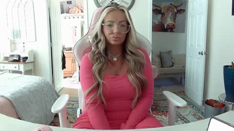 Your Barbii online show from February 13, 2025, 5:44 pm