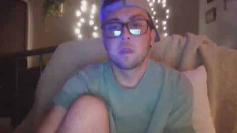 Snapshot of southernpeach95 chatting on December 1, 2025, 6:51 am SouthernPeach online show from December 1, 2025, 6:51 am