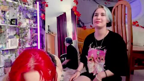 Snapshot of sova_energy chatting on September 27, 2025, 7:57 am Leah online show from September 27, 2025, 7:57 am