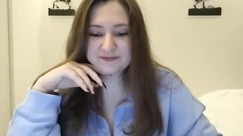 Snapshot of sovagloomy chatting on November 7, 2025, 5:46 pm sovagloomy online show from November 7, 2025, 5:46 pm