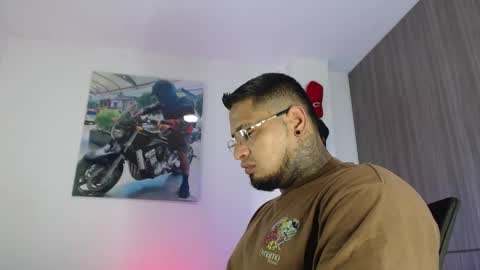 soy_apolo online show from October 25, 2025, 3:40 pm