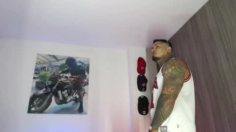 soy_apolo online show from October 29, 2025, 2:36 am