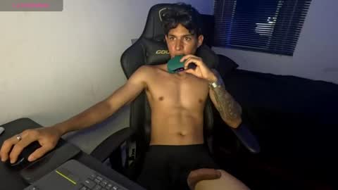soy_samuel11 online show from June 23, 2026, 2:15 pm