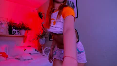 Sarah Valentina online show from February 26, 2025, 10:15 am