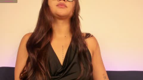Yesi online show from June 9, 2026, 5:08 am