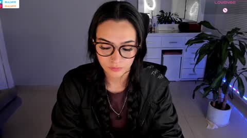 Snapshot of soyabby_ chatting on January 15, 2025, 12:51 am Luisa online show from January 15, 2025, 12:51 am