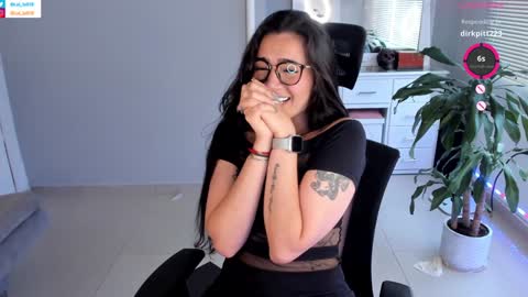 Snapshot of soyabby_ chatting on January 20, 2025, 10:26 pm Luisa online show from January 20, 2025, 10:26 pm