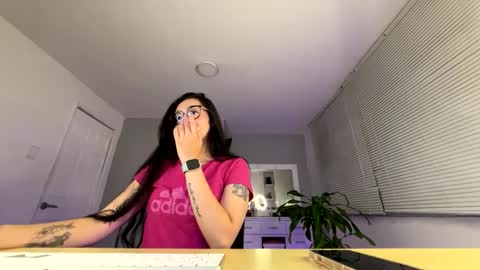 Snapshot of soyabby_ chatting on January 21, 2025, 11:45 pm Luisa online show from January 21, 2025, 11:45 pm