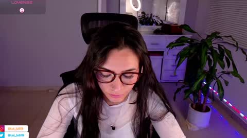 Snapshot of soyabby_ chatting on January 26, 2025, 4:51 am Luisa online show from January 26, 2025, 4:51 am