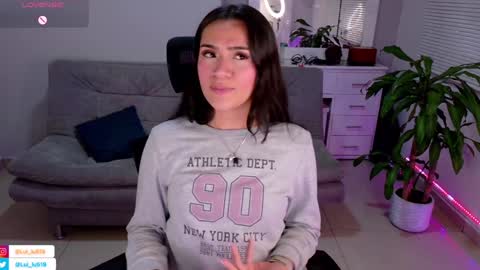 Snapshot of soyabby_ chatting on February 9, 2025, 1:22 am Luisa online show from February 9, 2025, 1:22 am