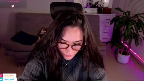 Snapshot of soyabby_ chatting on February 13, 2025, 2:01 am Luisa online show from February 13, 2025, 2:01 am