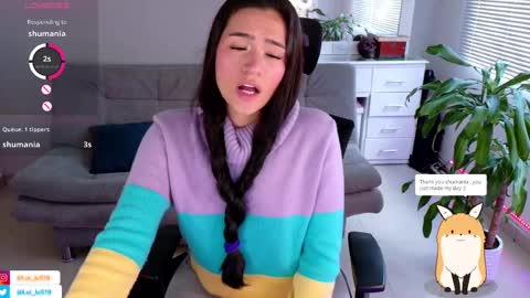 Snapshot of soyabby_ chatting on February 21, 2025, 10:15 pm Luisa online show from February 21, 2025, 10:15 pm