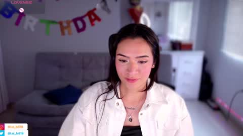 Snapshot of soyabby_ chatting on March 5, 2025, 9:15 pm Luisa online show from March 5, 2025, 9:15 pm