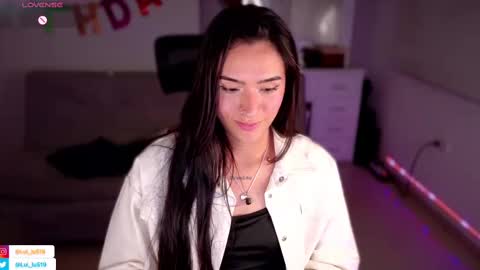 Snapshot of soyabby_ chatting on March 6, 2025, 12:21 am Luisa online show from March 6, 2025, 12:21 am