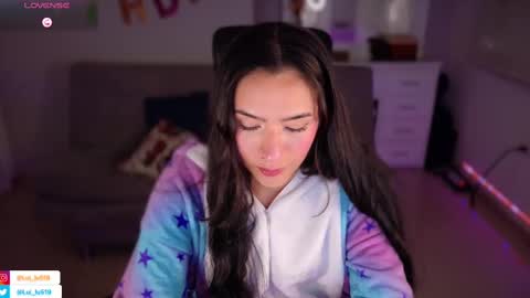 Snapshot of soyabby_ chatting on March 7, 2025, 11:27 pm Luisa online show from March 7, 2025, 11:27 pm