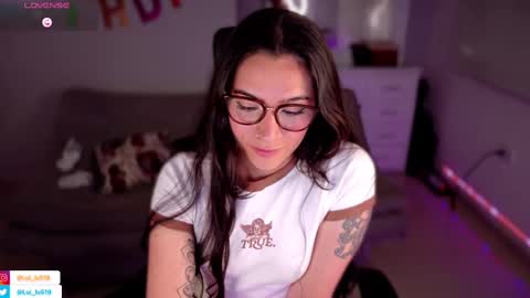 Snapshot of soyabby_ chatting on March 9, 2025, 1:04 am Luisa online show from March 9, 2025, 1:04 am