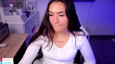 Snapshot of soyabby_ chatting on November 3, 2025, 11:26 pm Luisa online show from November 3, 2025, 11:26 pm