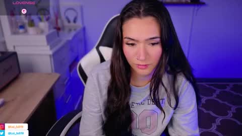 Snapshot of soyabby_ chatting on November 10, 2025, 8:19 pm Luisa online show from November 10, 2025, 8:19 pm