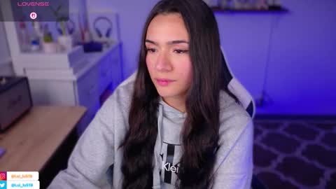 Snapshot of soyabby_ chatting on November 13, 2025, 10:19 pm Luisa online show from November 13, 2025, 10:19 pm