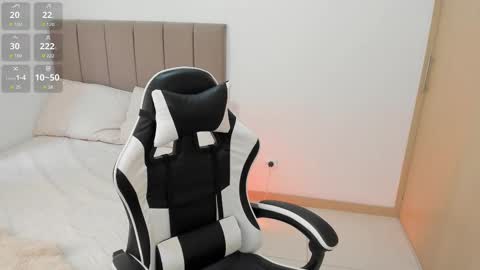 Instagram Soyamandaa  1 online show from February 4, 2026, 5:41 pm