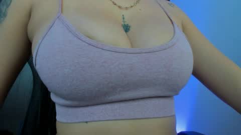 CINTHYA online show from June 3, 2026, 7:41 pm