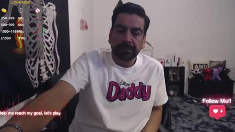Snapshot of soyelcarlitos chatting on March 24, 2026, 5:45 am El Carlitos online show from March 24, 2026, 5:45 am