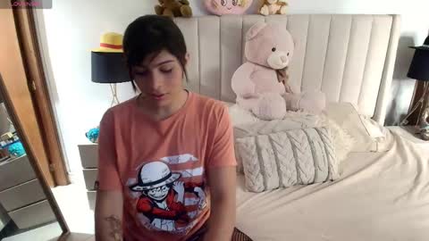 Adeline independent model online show from April 12, 2026, 11:32 pm