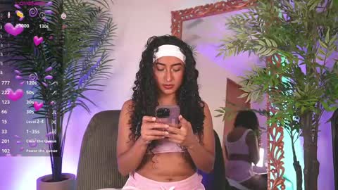 Juliana online show from April 11, 2026, 4:06 am